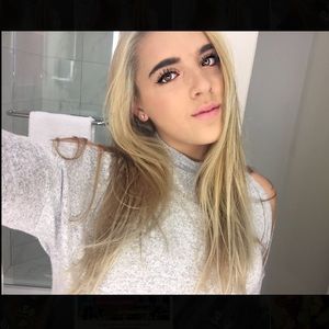 Meet your Posher, Julianna